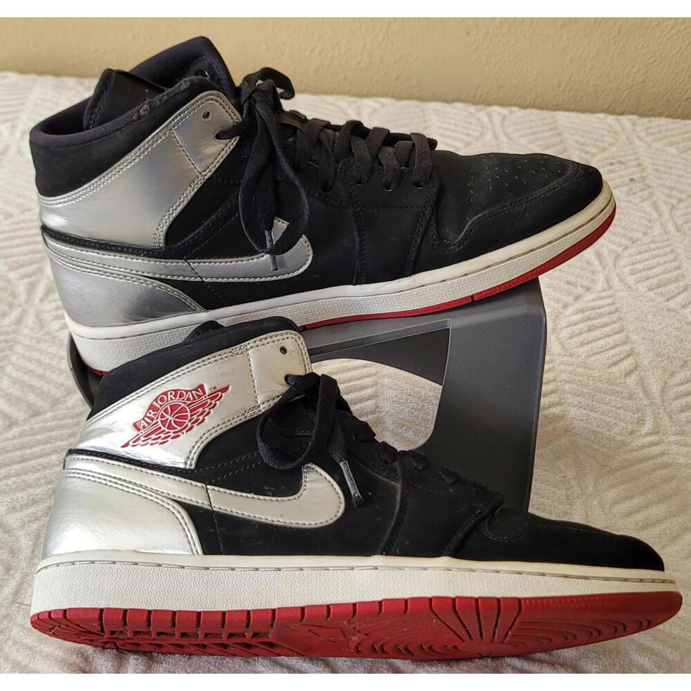 Nike Air Jordan 1 'Johnny Kilroy ' Mid 554724-057 Mens Size 9 Black And Silver.